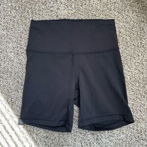 Lululemon Wunder Train High-Rise Short 6"